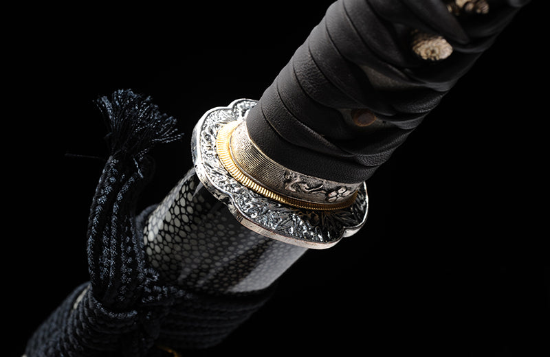 Hand-Forged Short Katana with Damascus Steel & Premium Scabbard