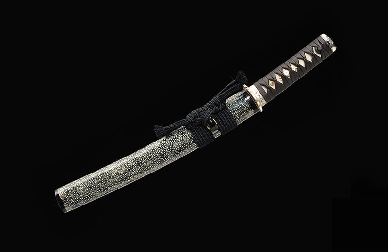 Hand-Forged Short Katana with Damascus Steel & Premium Scabbard