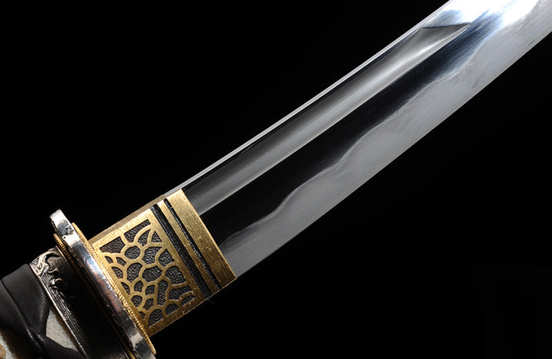 Hand-Forged Short Katana with Damascus Steel & Premium Scabbard